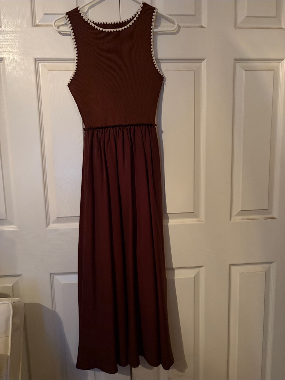 Sleeveless Brown Maxi Dress with White Trim